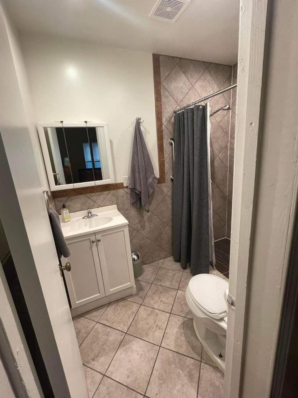 Apartamento Quiet, Gated Oasis Near Downtown Lexington Exterior foto