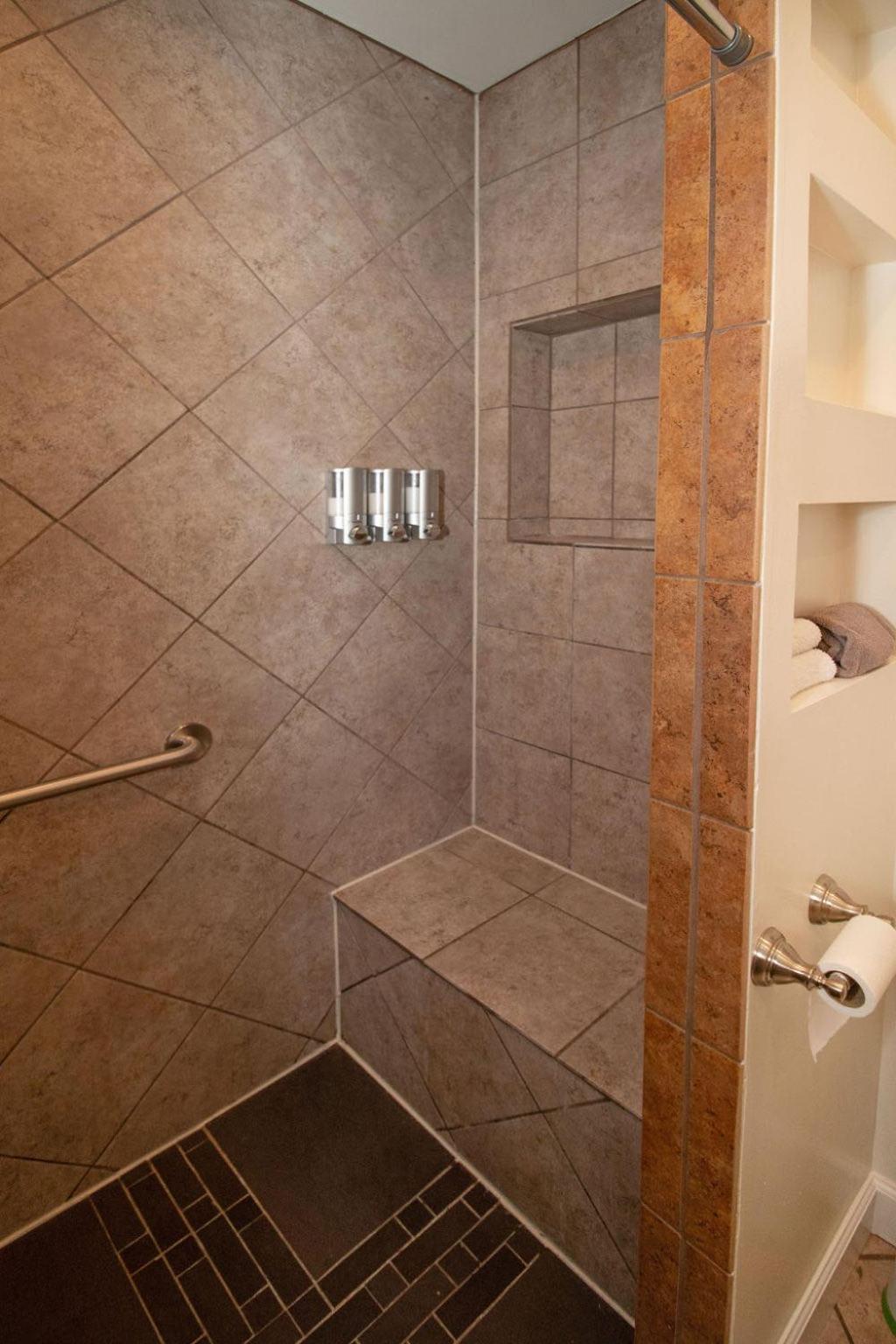 Apartamento Quiet, Gated Oasis Near Downtown Lexington Exterior foto